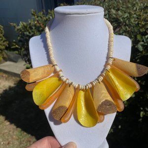 Collectible Cadoro 16" Necklace with (7) 2" Pedals